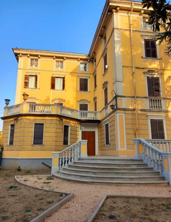 appartamento in vendita a Modena in zona Crocetta