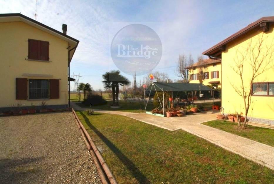 casa indipendente in vendita a Modena