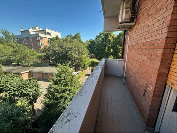appartamento in vendita a Modena in zona San Lazzaro / Modena Est