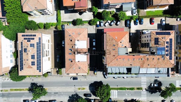 appartamento in vendita a Modena in zona Amendola