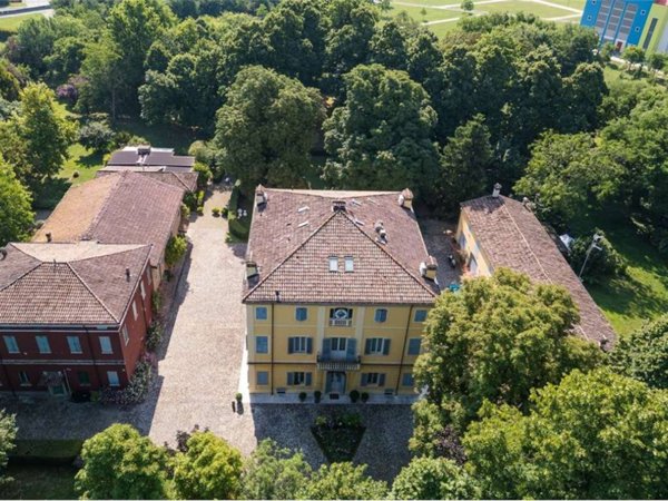 casa indipendente in vendita a Modena in zona Cittanova