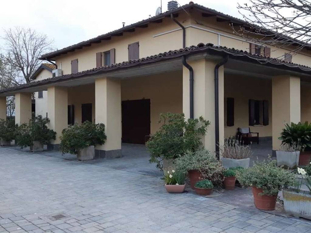 casa indipendente in vendita a Modena in zona Cognento