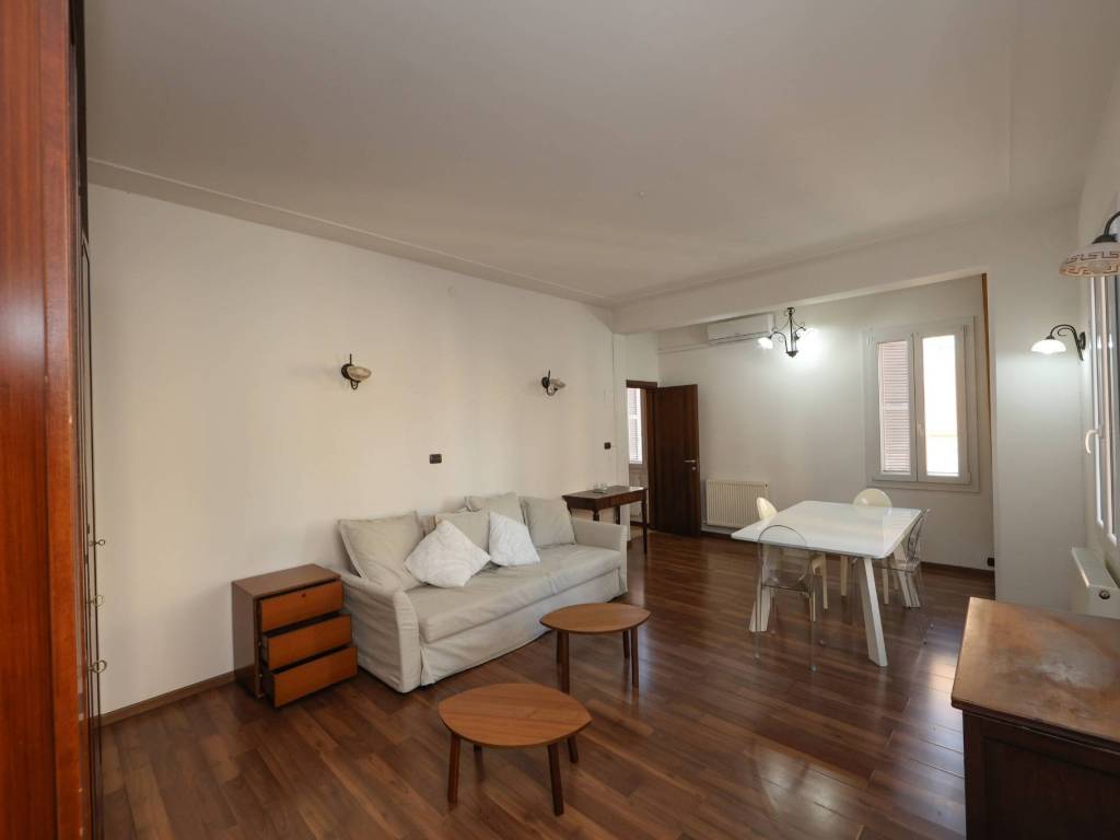 appartamento in vendita a Modena in zona Centro Storico