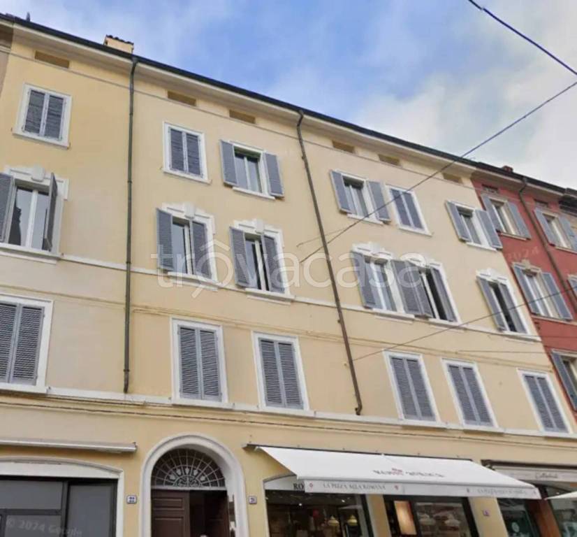 appartamento in vendita a Modena in zona Centro Storico