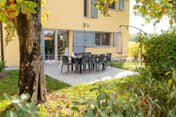 casa indipendente in vendita a Modena in zona Cognento
