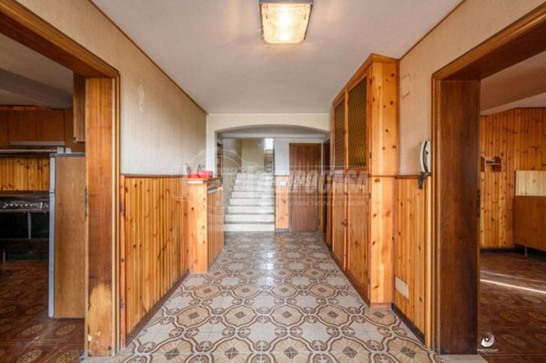 casa indipendente in vendita a Modena in zona Portile