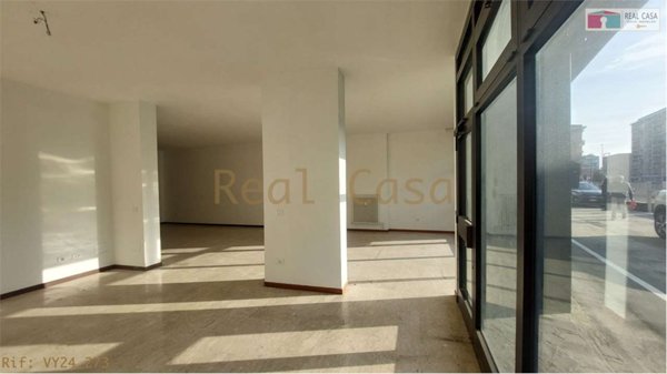 negozio in vendita a Modena in zona San Faustino
