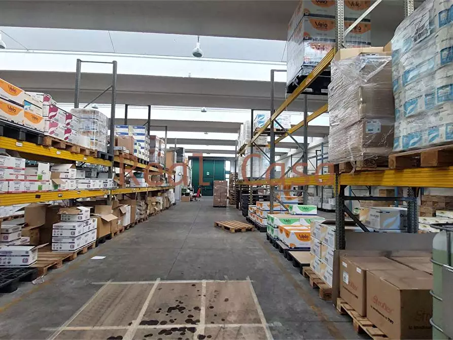 capannone in vendita a Modena