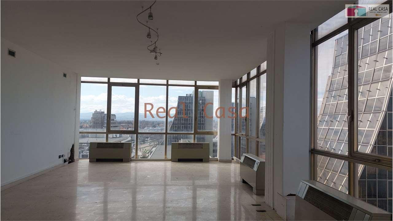 ufficio in vendita a Modena in zona San Faustino