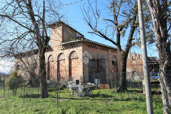 casa indipendente in vendita a Modena in zona Cittanova