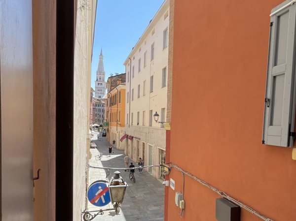 appartamento in vendita a Modena in zona Centro Storico