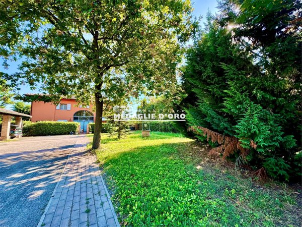 casa indipendente in vendita a Modena in zona San Lazzaro / Modena Est