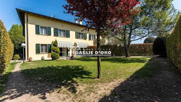 casa indipendente in vendita a Modena in zona Buon Pastore