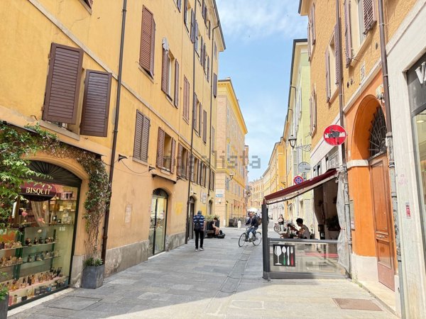 appartamento in vendita a Modena in zona Centro Storico