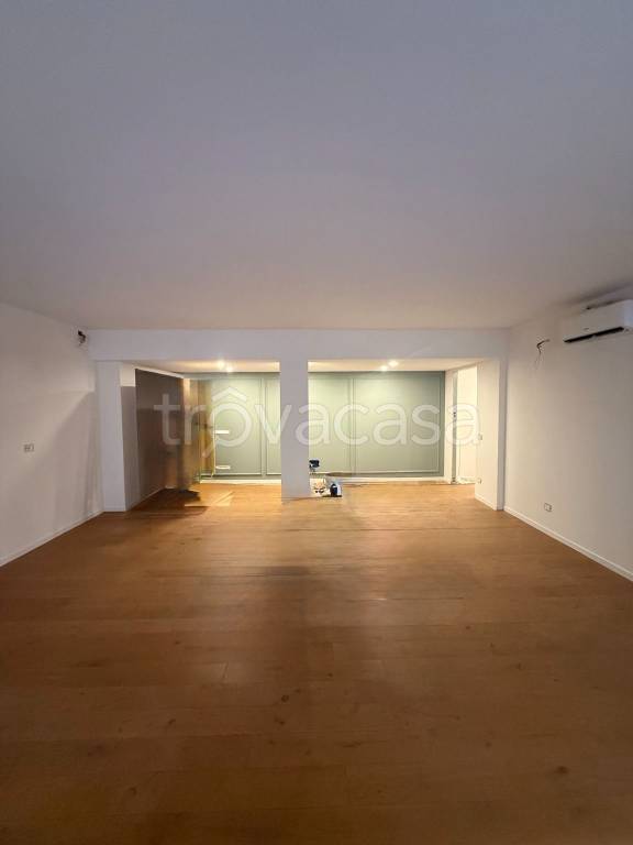 appartamento in vendita a Modena in zona Centro Storico