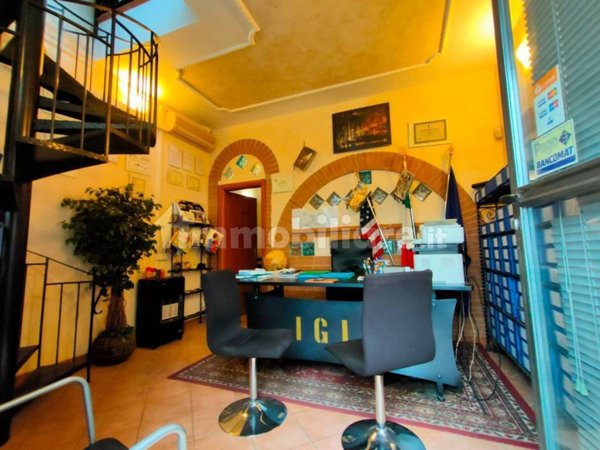 ufficio in vendita a Modena in zona San Lazzaro / Modena Est