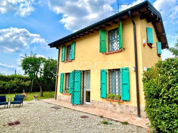 casa indipendente in vendita a Modena in zona Ganaceto