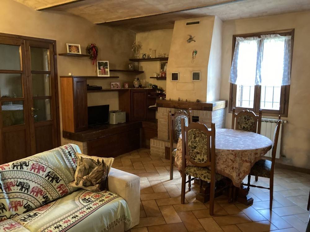casa indipendente in vendita a Modena in zona Madonnina / Quattro Ville