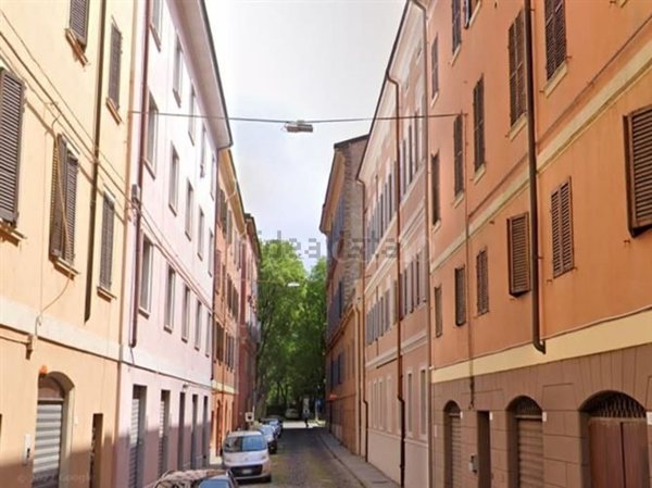 appartamento in vendita a Modena in zona Centro Storico