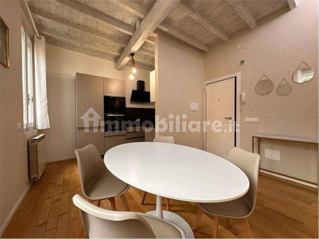 appartamento in vendita a Modena in zona Centro Storico