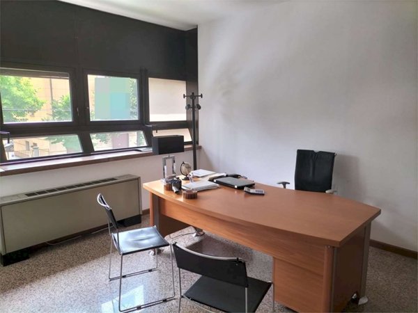 ufficio in vendita a Modena in zona Buon Pastore
