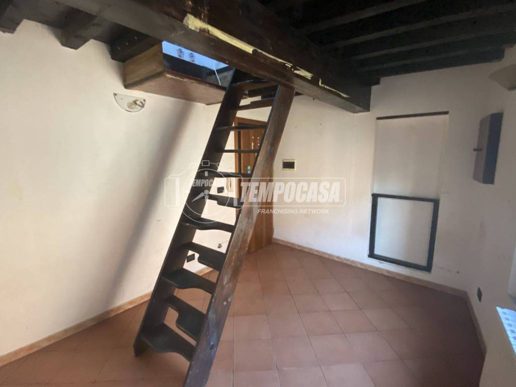 appartamento in vendita a Modena in zona Centro Storico