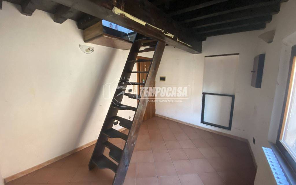 appartamento in vendita a Modena in zona Centro Storico