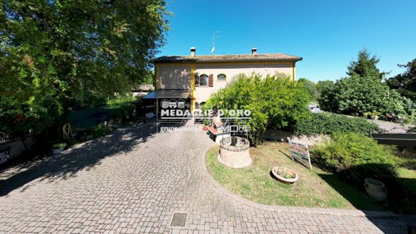casa indipendente in vendita a Modena in zona San Damaso