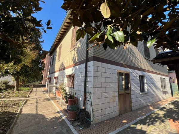 casa indipendente in vendita a Modena in zona San Lazzaro / Modena Est