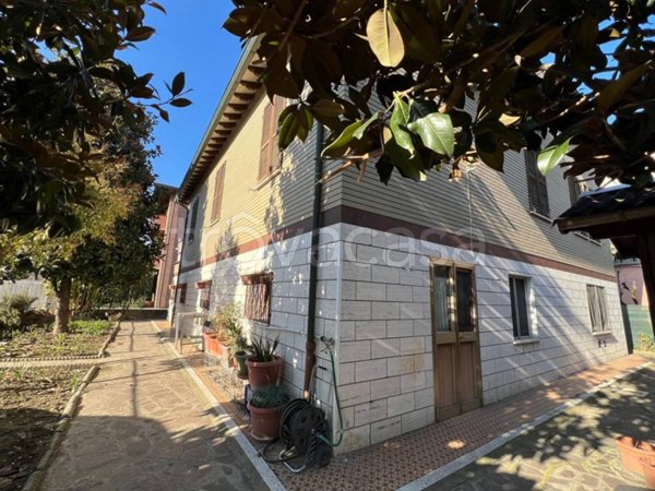 casa indipendente in vendita a Modena in zona Crocetta