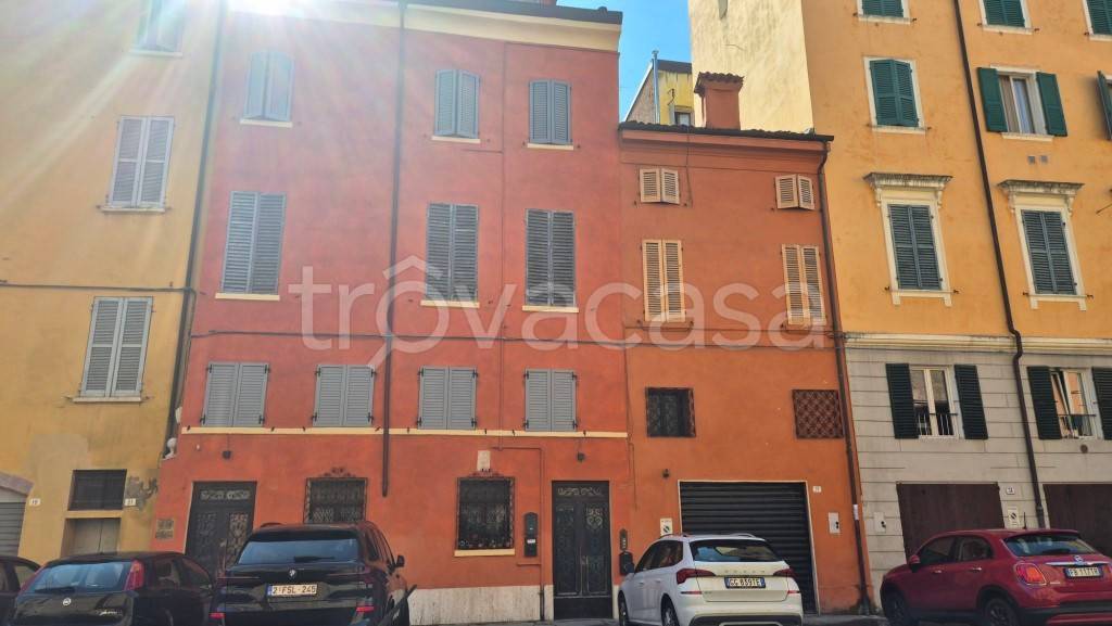 appartamento in vendita a Modena in zona Centro Storico
