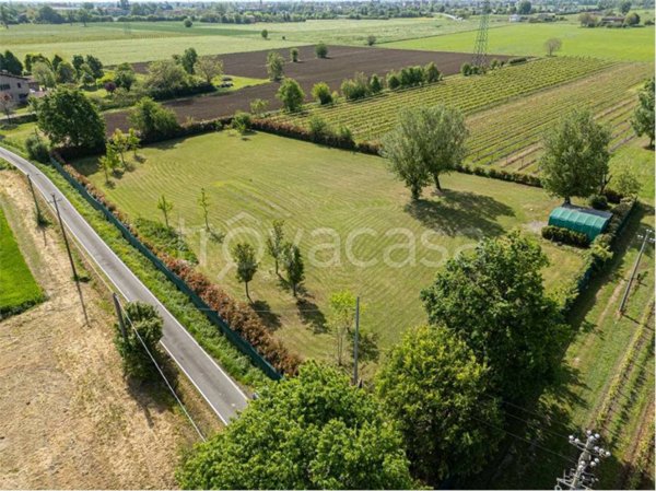 terreno edificabile in vendita a Modena in zona Baggiovara