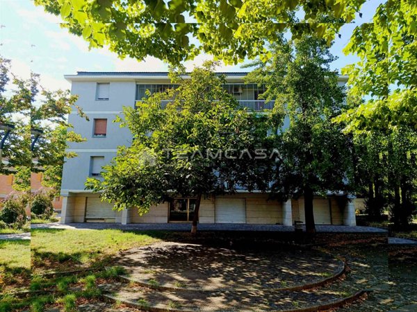 appartamento in vendita a Modena in zona Madonnina / Quattro Ville