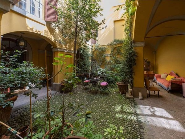 intera palazzina in vendita a Modena