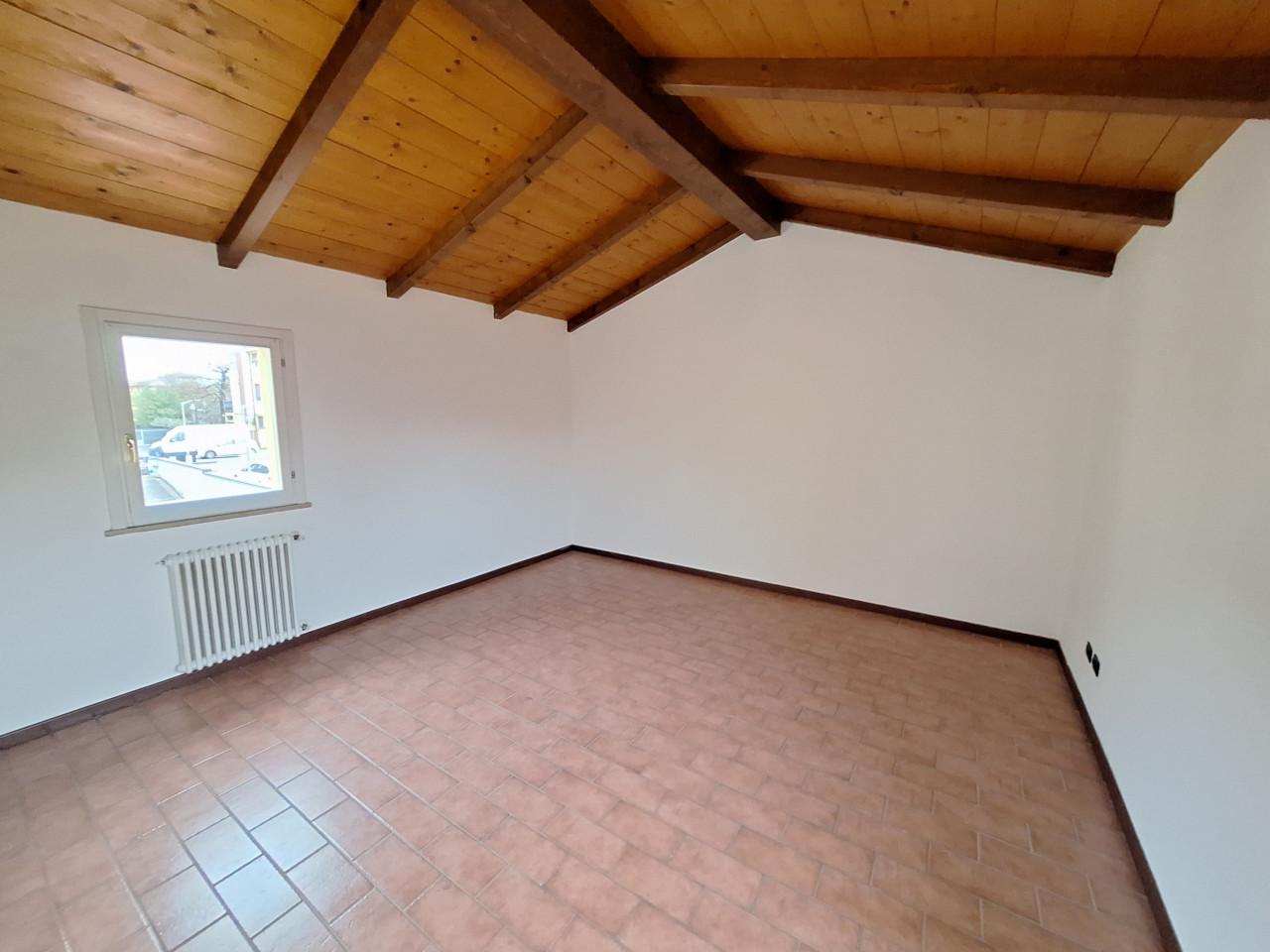 casa indipendente in vendita a Modena in zona San Damaso