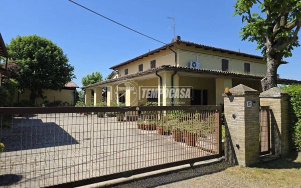 casa indipendente in vendita a Modena in zona Marzaglia