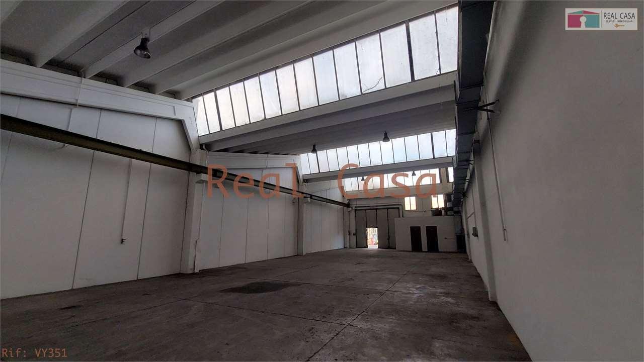 capannone in vendita a Modena in zona San Lazzaro / Modena Est