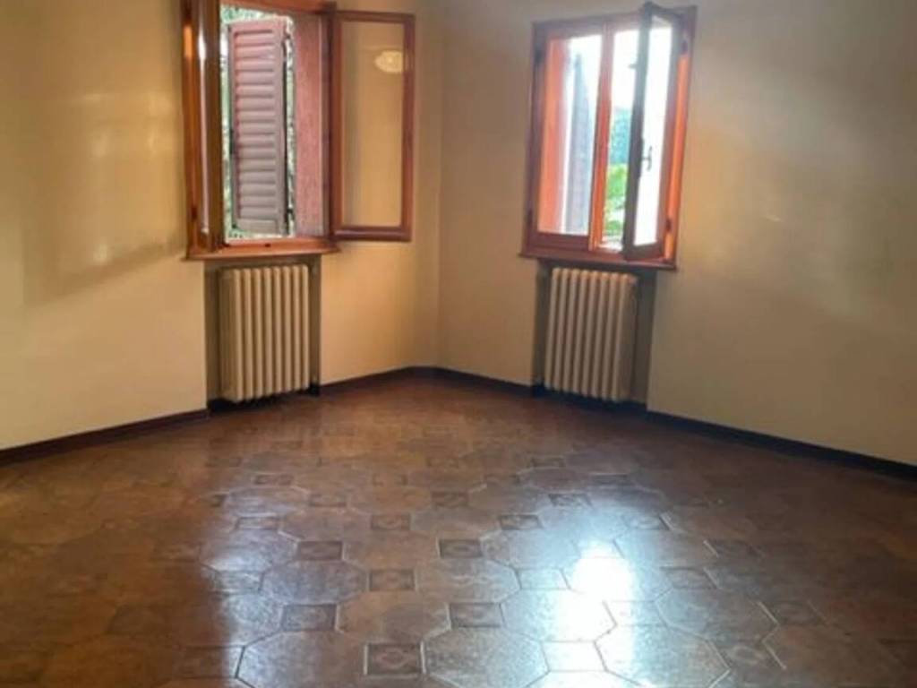 casa indipendente in vendita a Modena in zona Portile