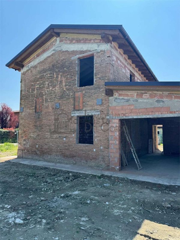 casa indipendente in vendita a Modena in zona Vaciglio