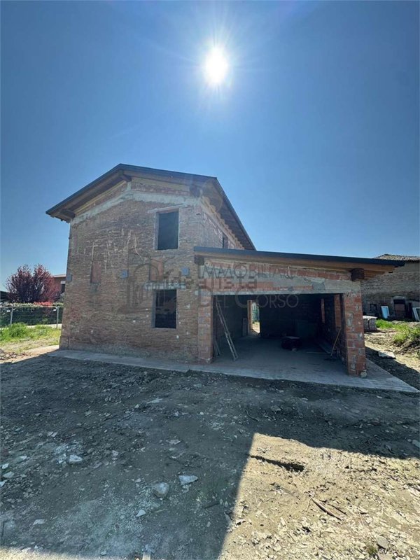 casa indipendente in vendita a Modena in zona Vaciglio