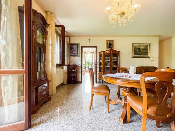 casa indipendente in vendita a Modena in zona Crocetta