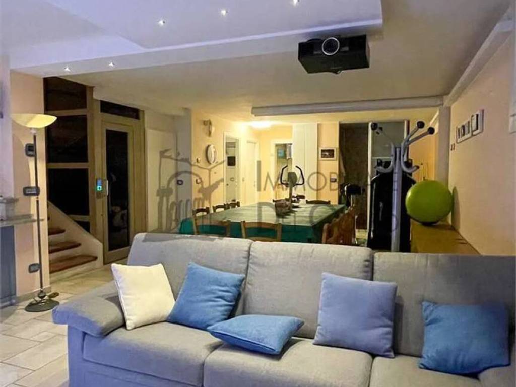 casa indipendente in vendita a Modena in zona San Faustino