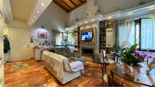 casa indipendente in vendita a Modena in zona San Faustino