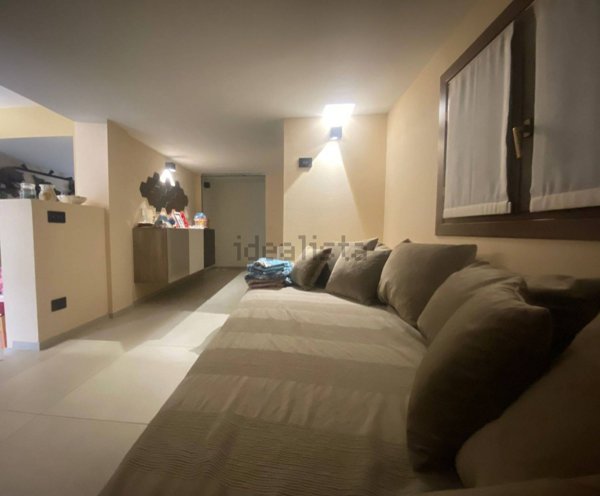 casa indipendente in vendita a Modena in zona Navicello