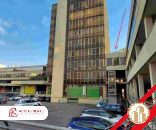 ufficio in vendita a Modena in zona San Faustino