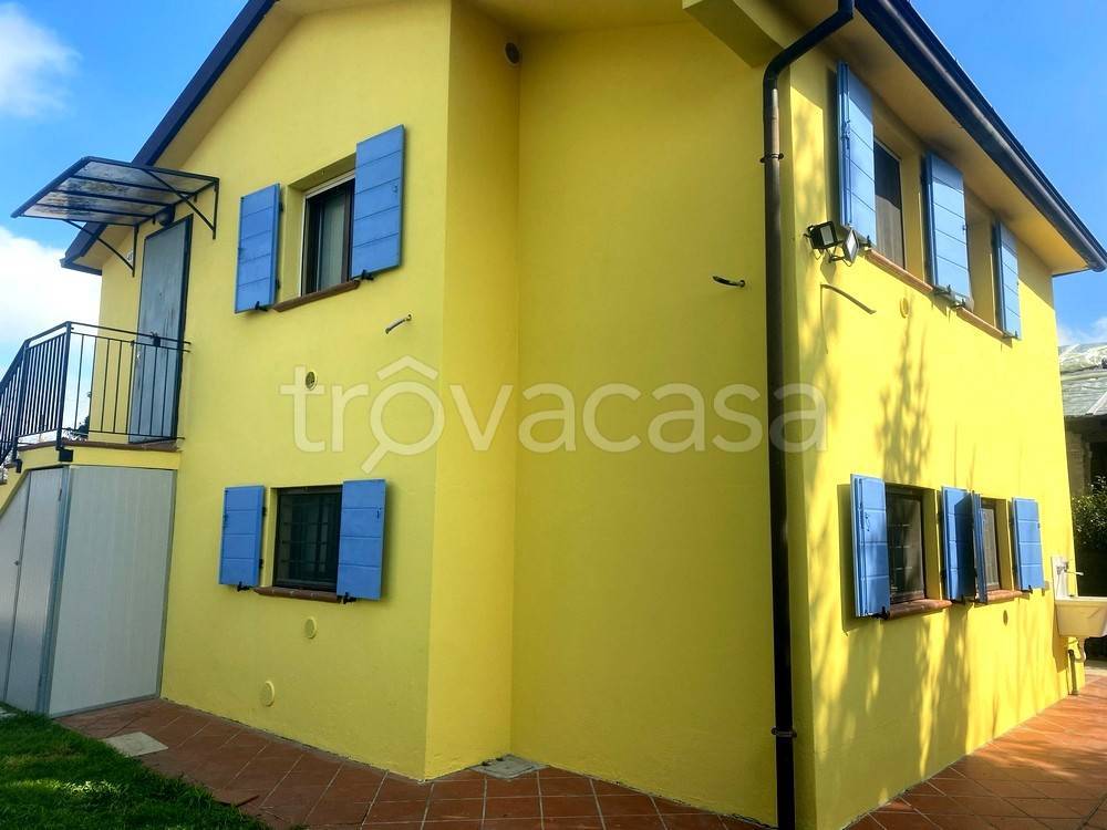 casa indipendente in vendita a Modena in zona Albareto