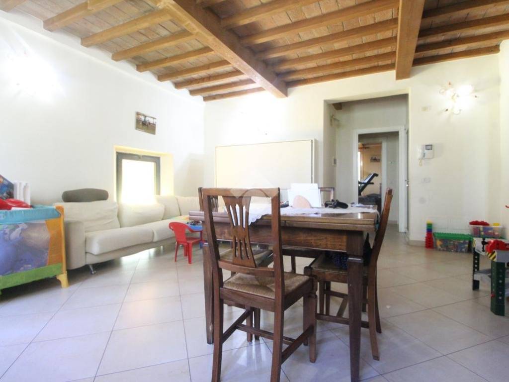 appartamento in vendita a Modena in zona Albareto