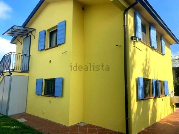 casa indipendente in vendita a Modena in zona Navicello