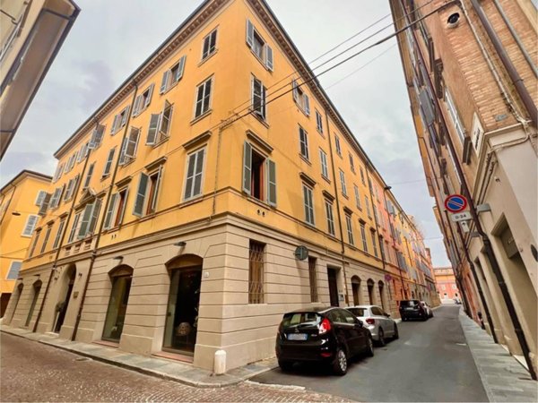 appartamento in vendita a Modena in zona Centro Storico
