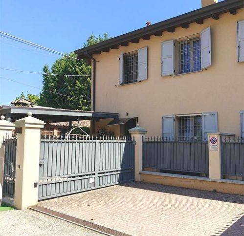 casa indipendente in vendita a Modena in zona Buon Pastore